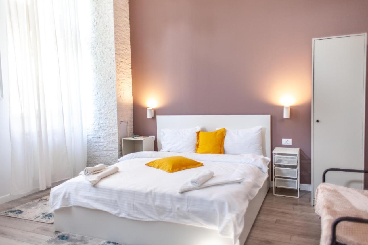 Modern Studio In The Heart Of Iasi Eksteriør billede